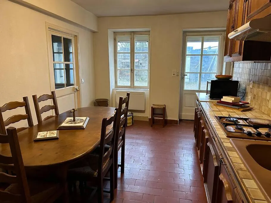 Nid Douillet-Loire A 100M Villa Saint-Leger-Des-Vignes 0*,  France