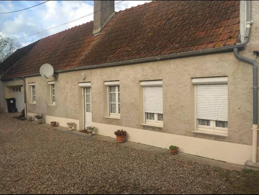 Nid Douillet-Loire A 100M Villa Saint-Leger-Des-Vignes 0*,